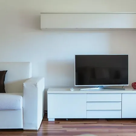 Cadro Garden By Quokka 360 - Flat With Garden View דירה