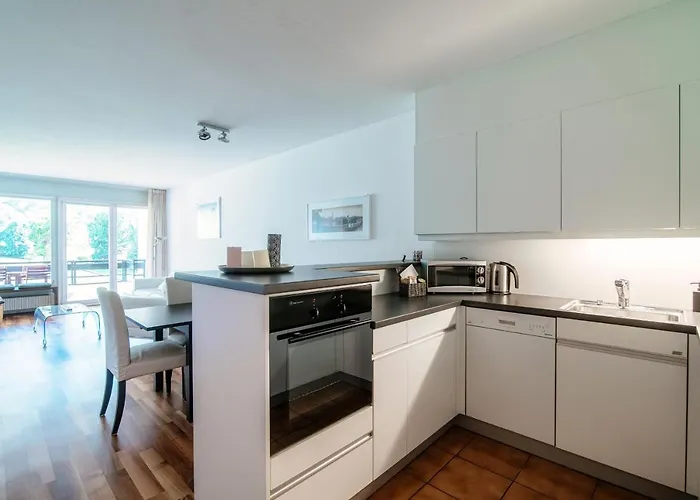 アパート Cadro Garden By Quokka 360 - Flat With Garden View *